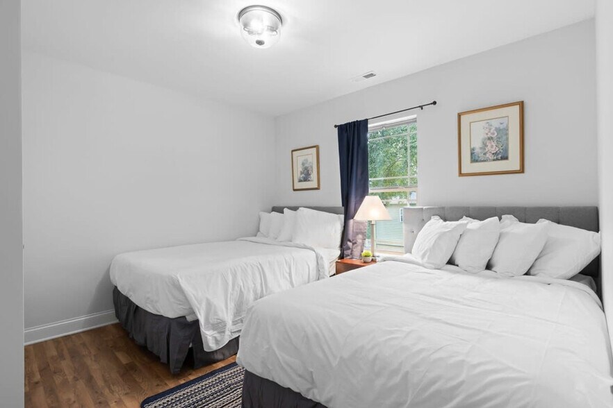 Building Photo - 3705 Hoyt St