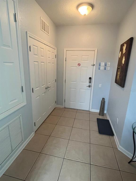 Building Photo - 4024 Breakview Dr