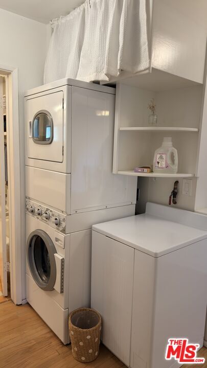 Building Photo - 1570 Via Capri