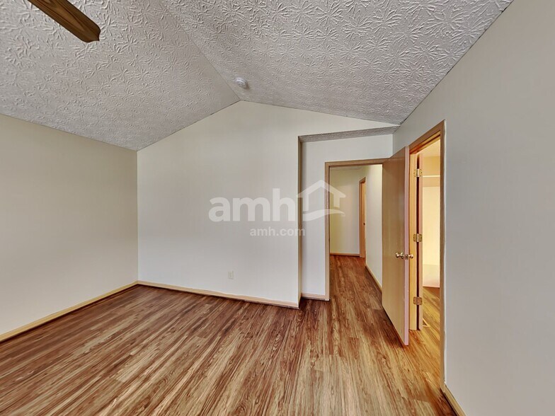 Building Photo - 5823 Coldcreek Dr