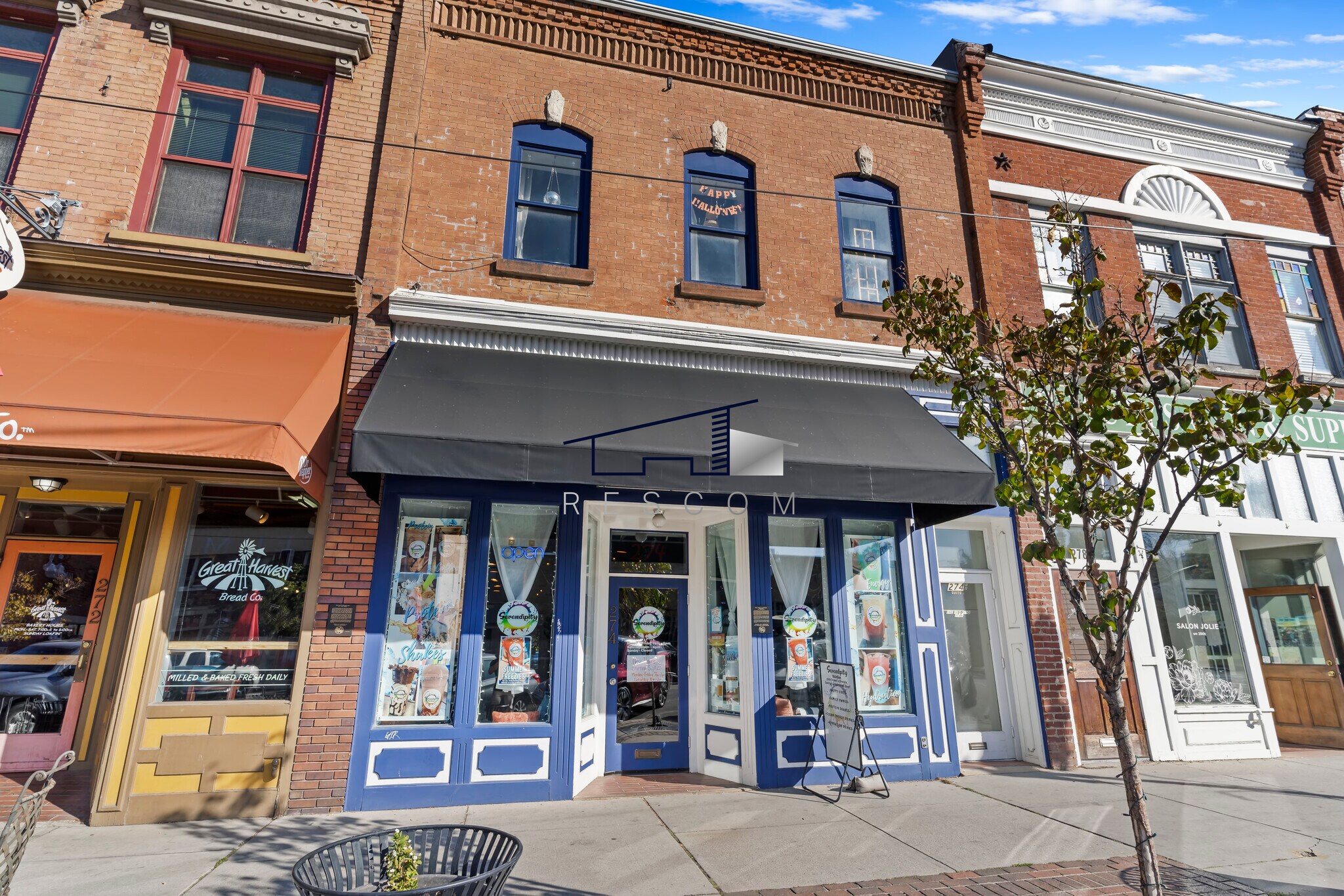 Building Photo - 274 25th St