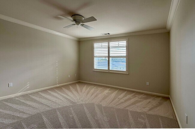 Building Photo - 1876 Heritage Way