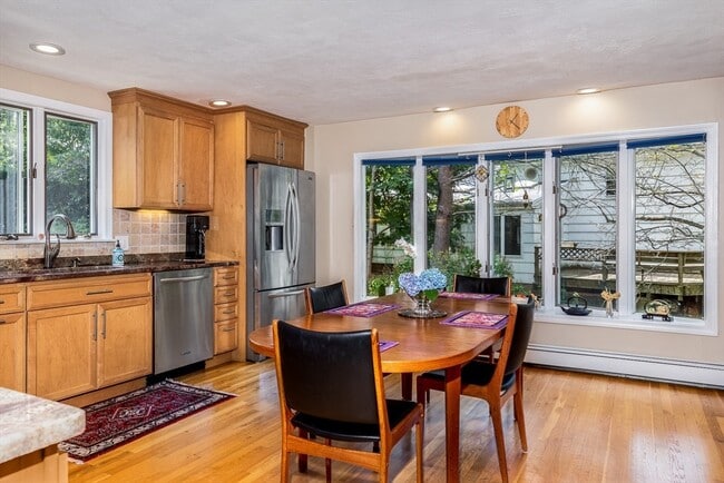 Building Photo - 8 Jackson Rd