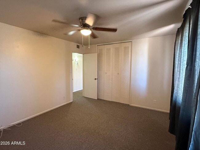 Building Photo - 12235 N Cherry Hills Dr W