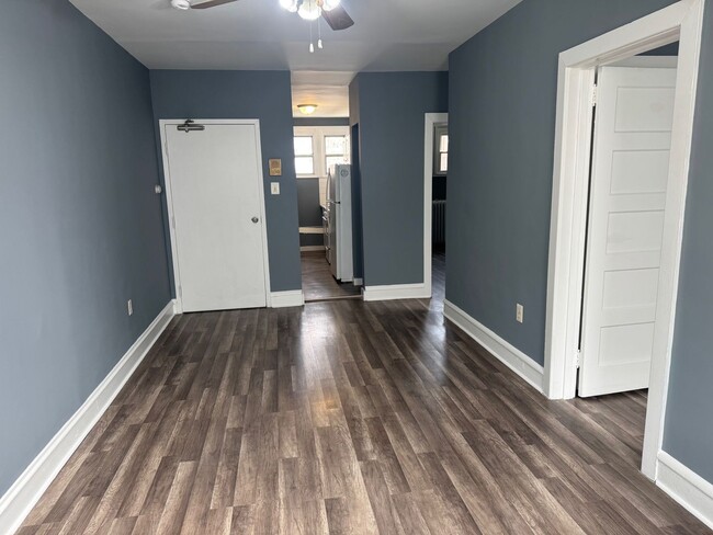 Building Photo - 2 Walnut Street