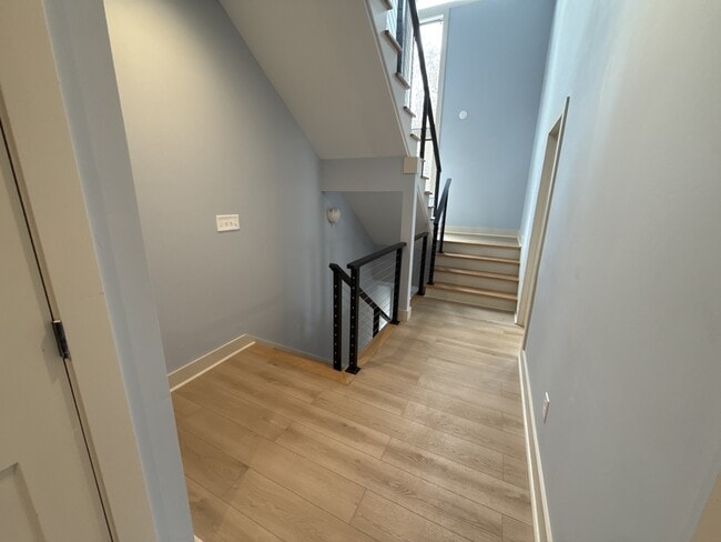 Building Photo - 1073 Hemphill Ave NW