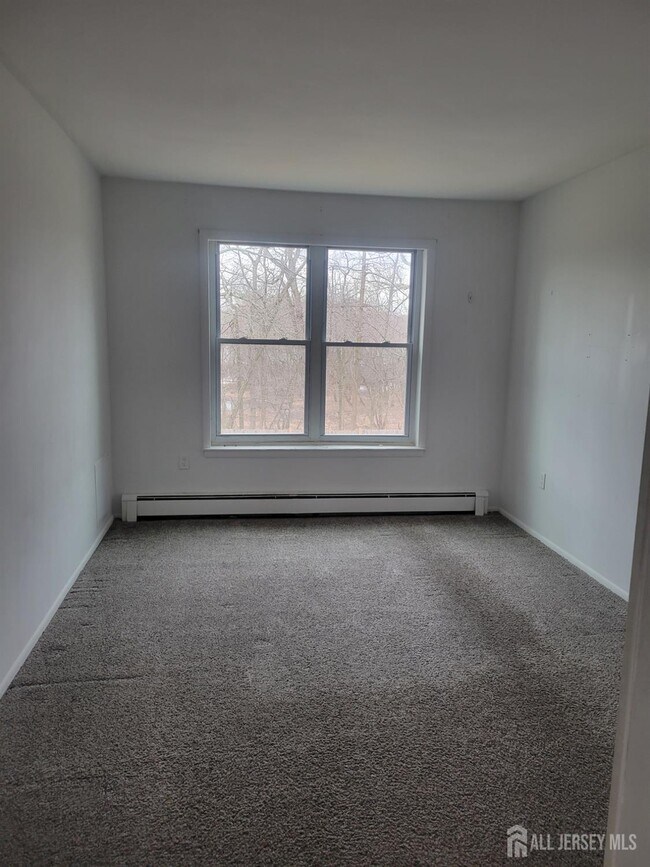 Building Photo - 289 Main St