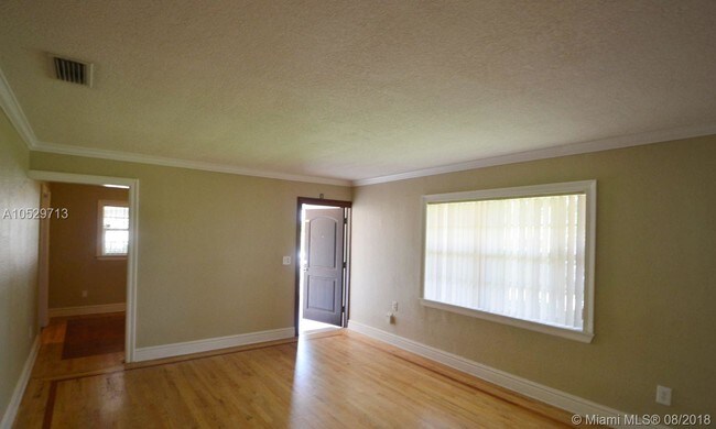 Building Photo - 3220 SW 118th Ct