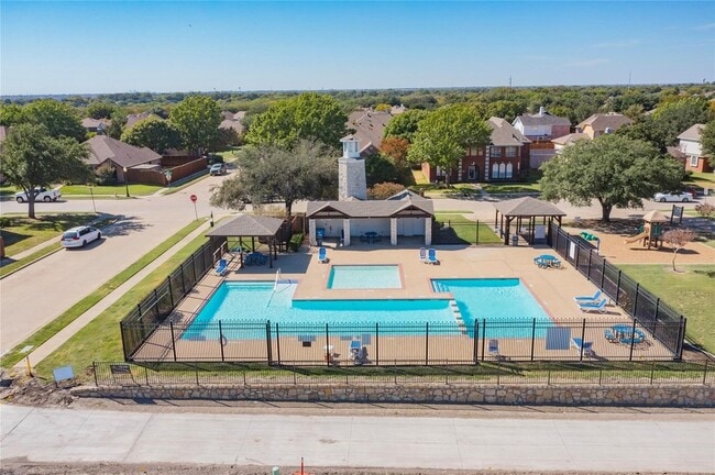 Building Photo - 5205 Panama Dr