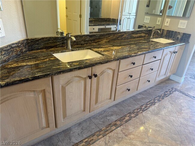 Building Photo - 3167 Lido Isle Ct