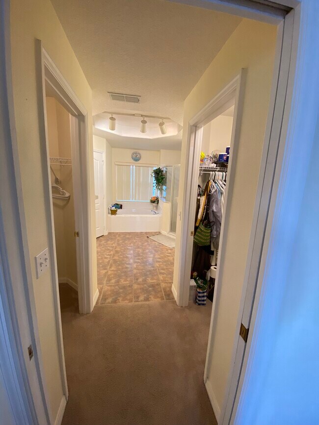 Building Photo - 562 Dolcetto Dr