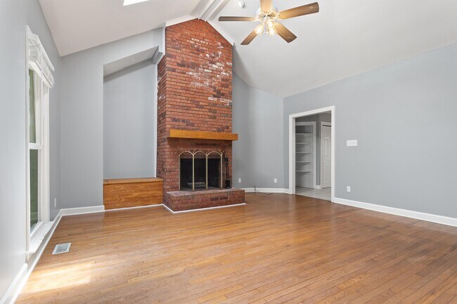 Building Photo - 918 Old Zebulon Rd