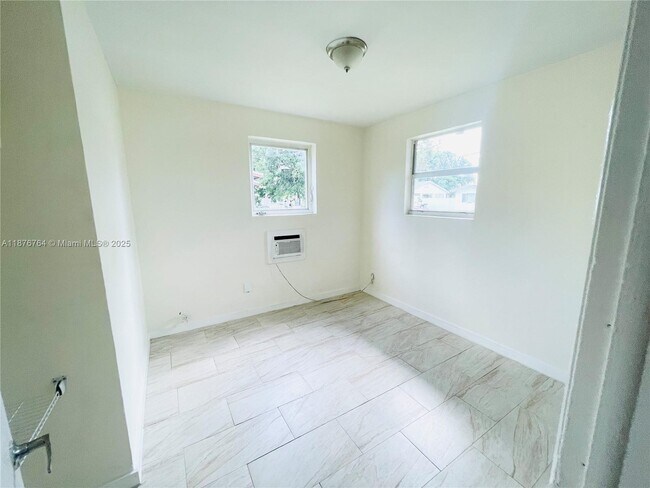 Building Photo - 26603 SW 138th Ave