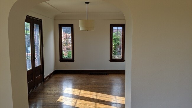 Building Photo - Stylish Tudor house with 3-bed, 2.5-bath, 1 office for rent in North Queen Ann
