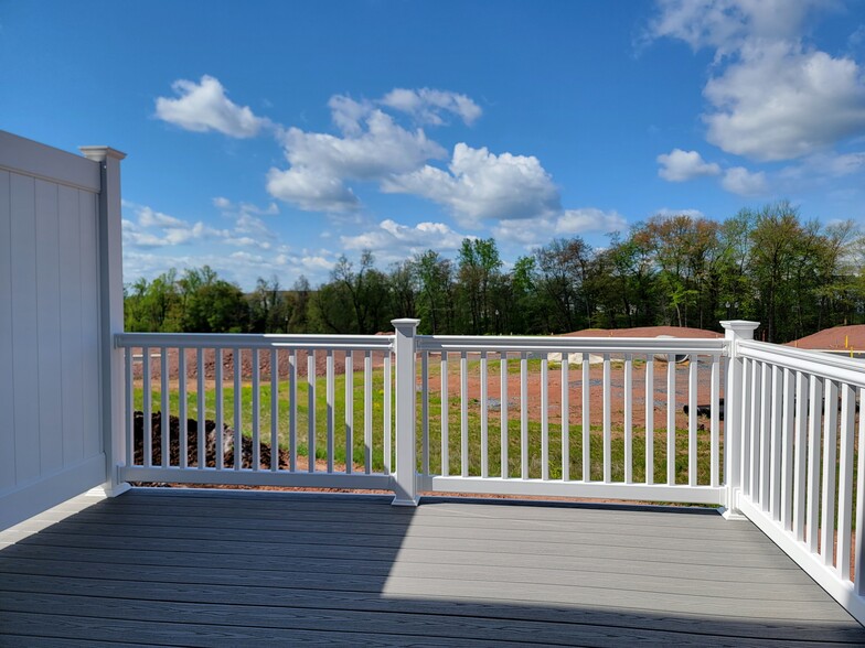 Building Photo - 256 Sage Blvd