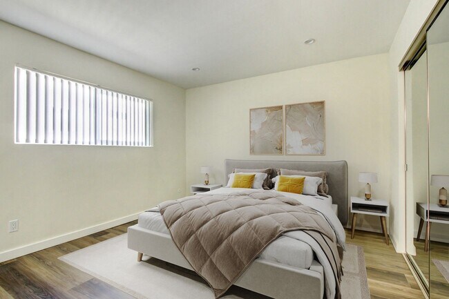 Building Photo - The Hideaway