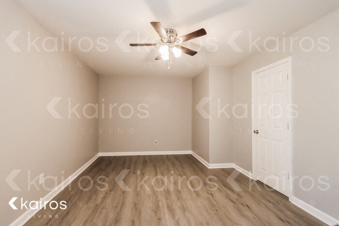 Building Photo - 25625 Chestnut Ln
