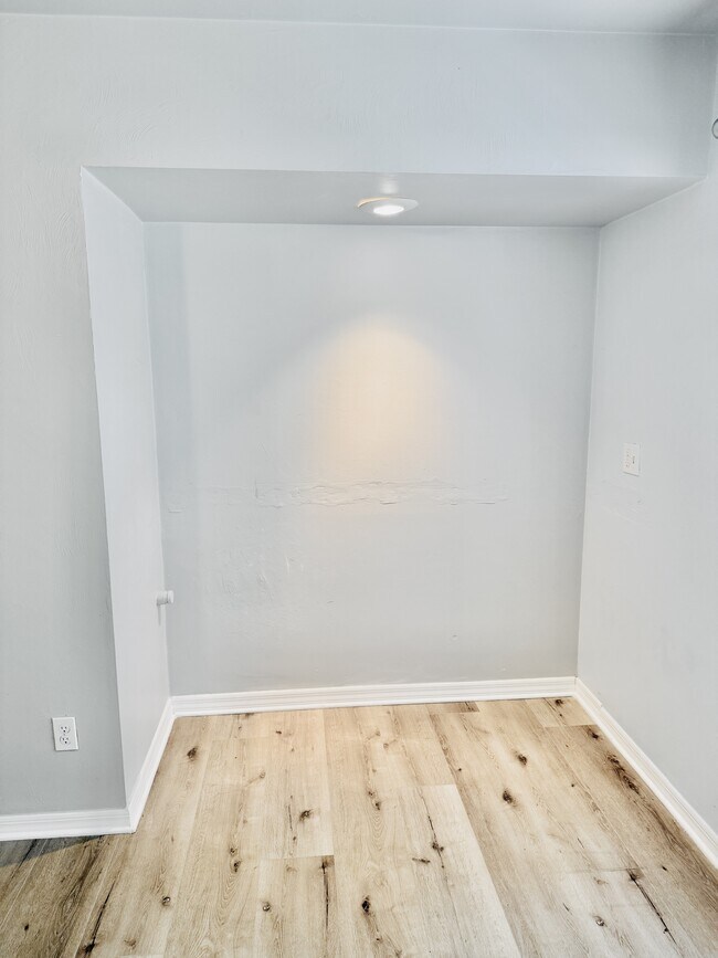 Building Photo - 2750 Kings Lake Blvd