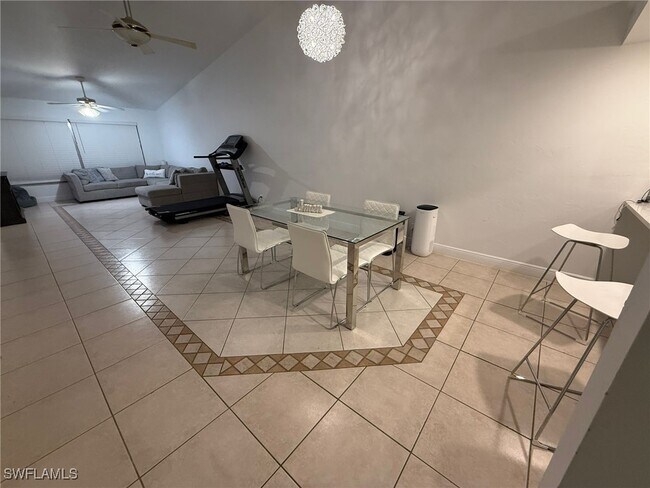 Building Photo - 4220 Looking Glass Ln