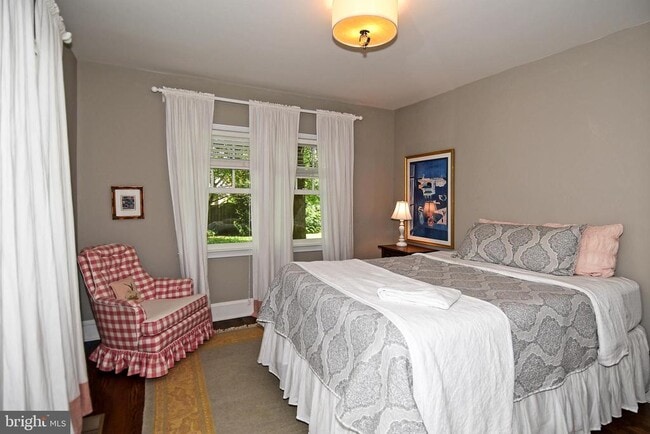 Building Photo - 4729 16th Rd N