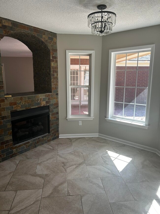 Building Photo - 125 Janis Marie Cove