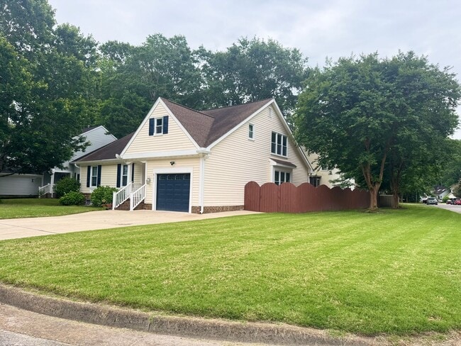 Building Photo - Beautiful home in Riverwalk