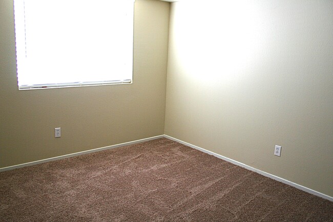 Building Photo - 8225 Diamond Star Ct