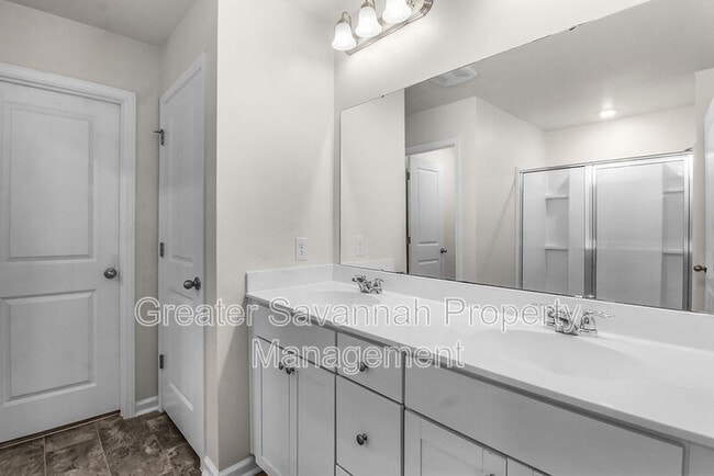 Building Photo - 137 Benelli Dr