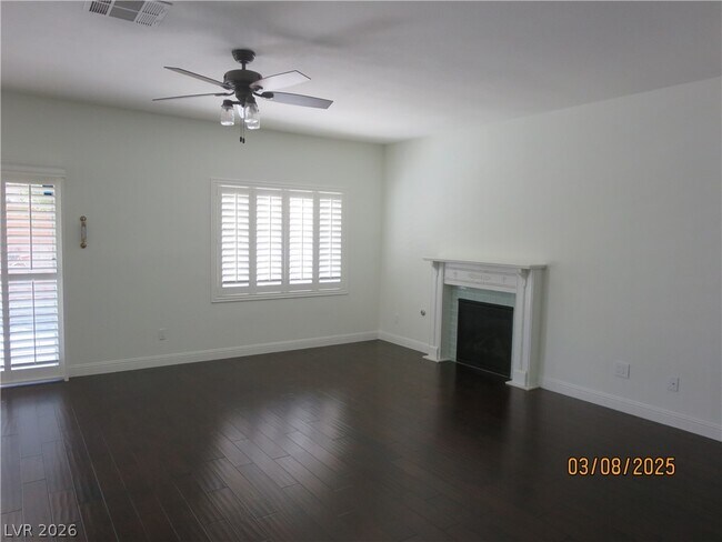 Building Photo - 499 Holly Hunt St