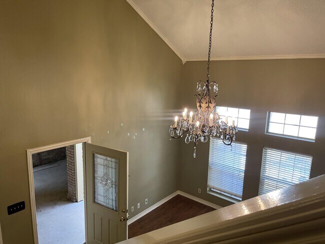 Building Photo - 101 Martingale