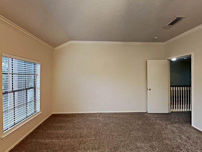 Building Photo - 9818 Golden Prairie Ln