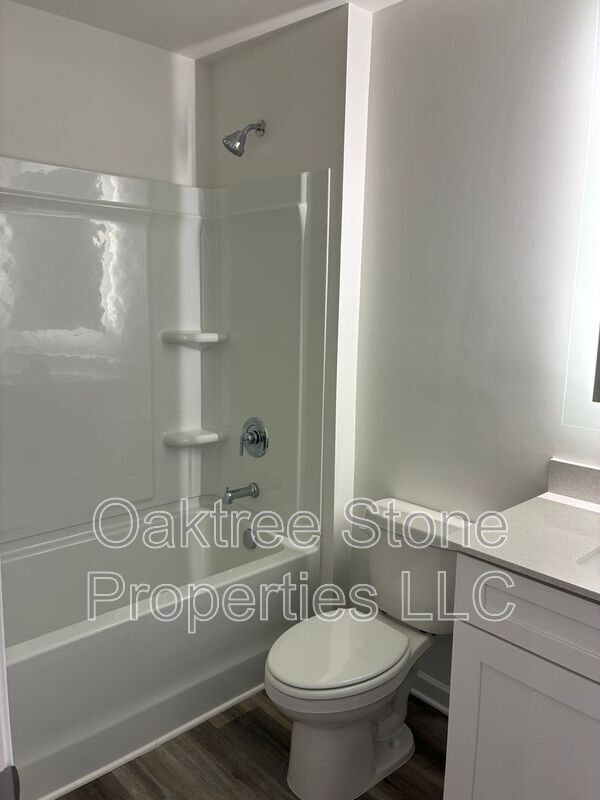 Building Photo - 3378 Skyland Dr