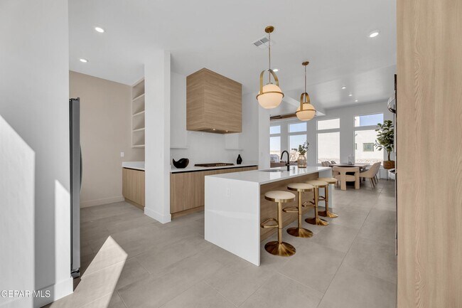 Building Photo - 12741 Persistence Ave