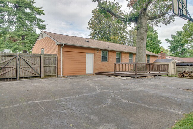 Building Photo - 4736 Danby Dr