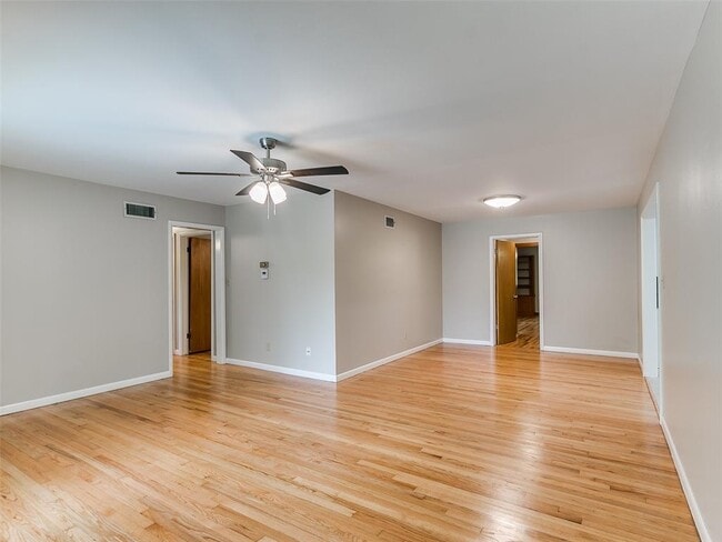 Building Photo - 1214 Cruce St