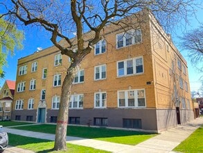 Building Photo - 1107 N Avers Ave