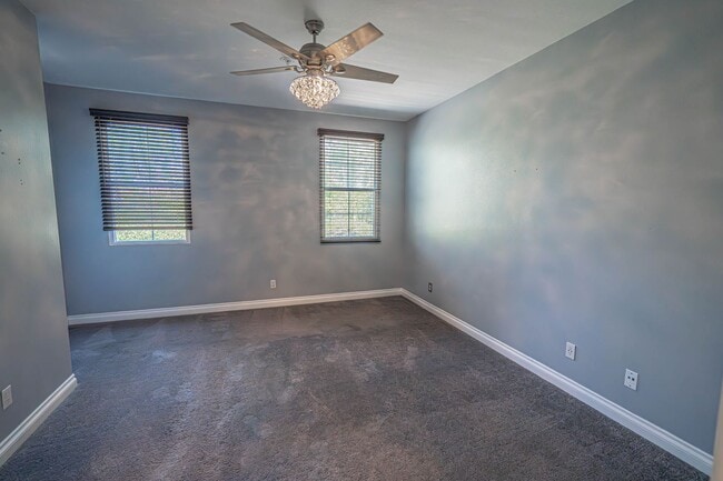 Building Photo - COMING SOON! Village Walk 2 Bedroom for Re...