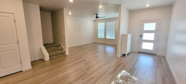 Building Photo - 11468 S Old Cedar Dr
