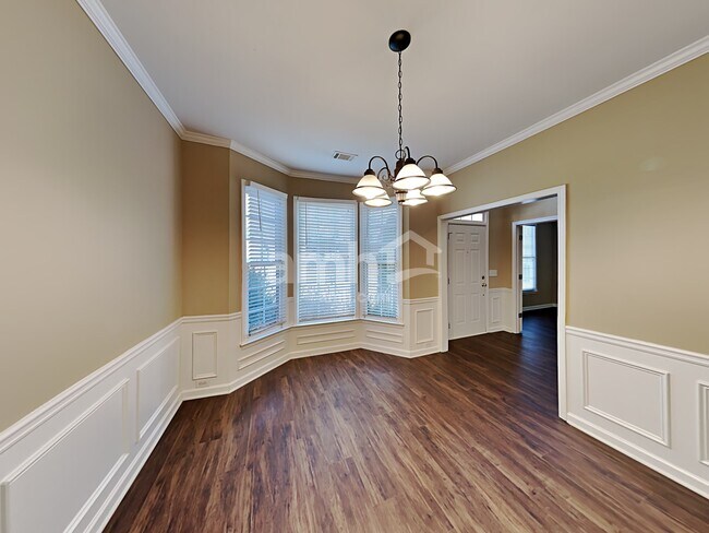 Building Photo - 1029 Chatsworth Ln