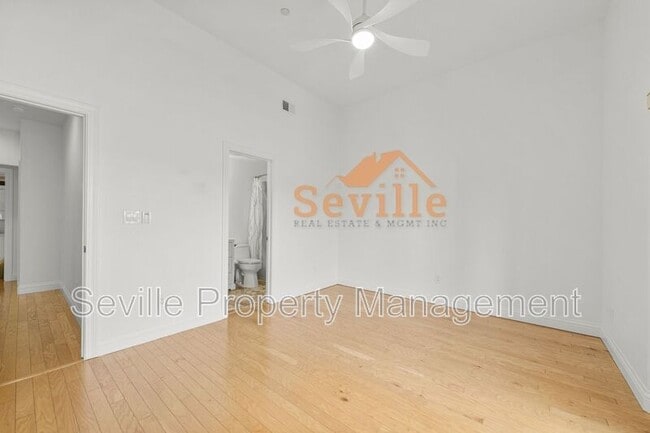 Building Photo - 569 Merritt Ave