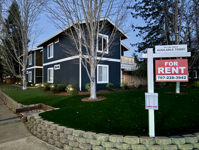 Building Photo - 2304 Maher Dr