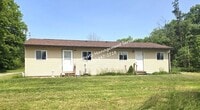 Building Photo - 133 Kennard Rd