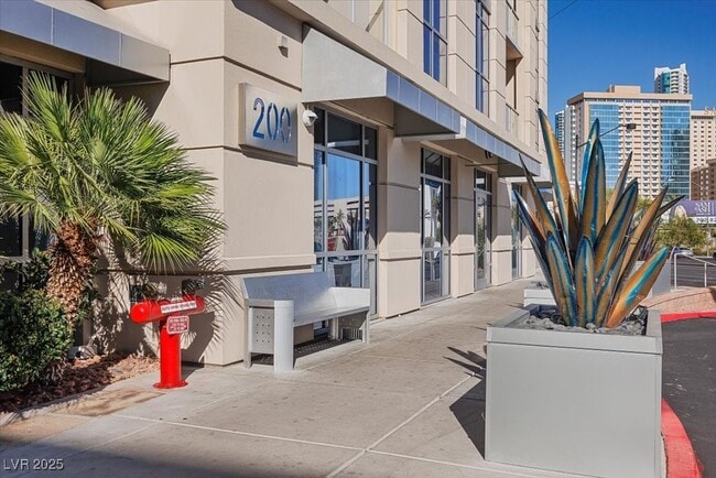Building Photo - 200 W Sahara Ave