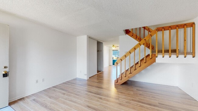 Building Photo - Beautiful Two Bedroom Townhome In Incredible Location!