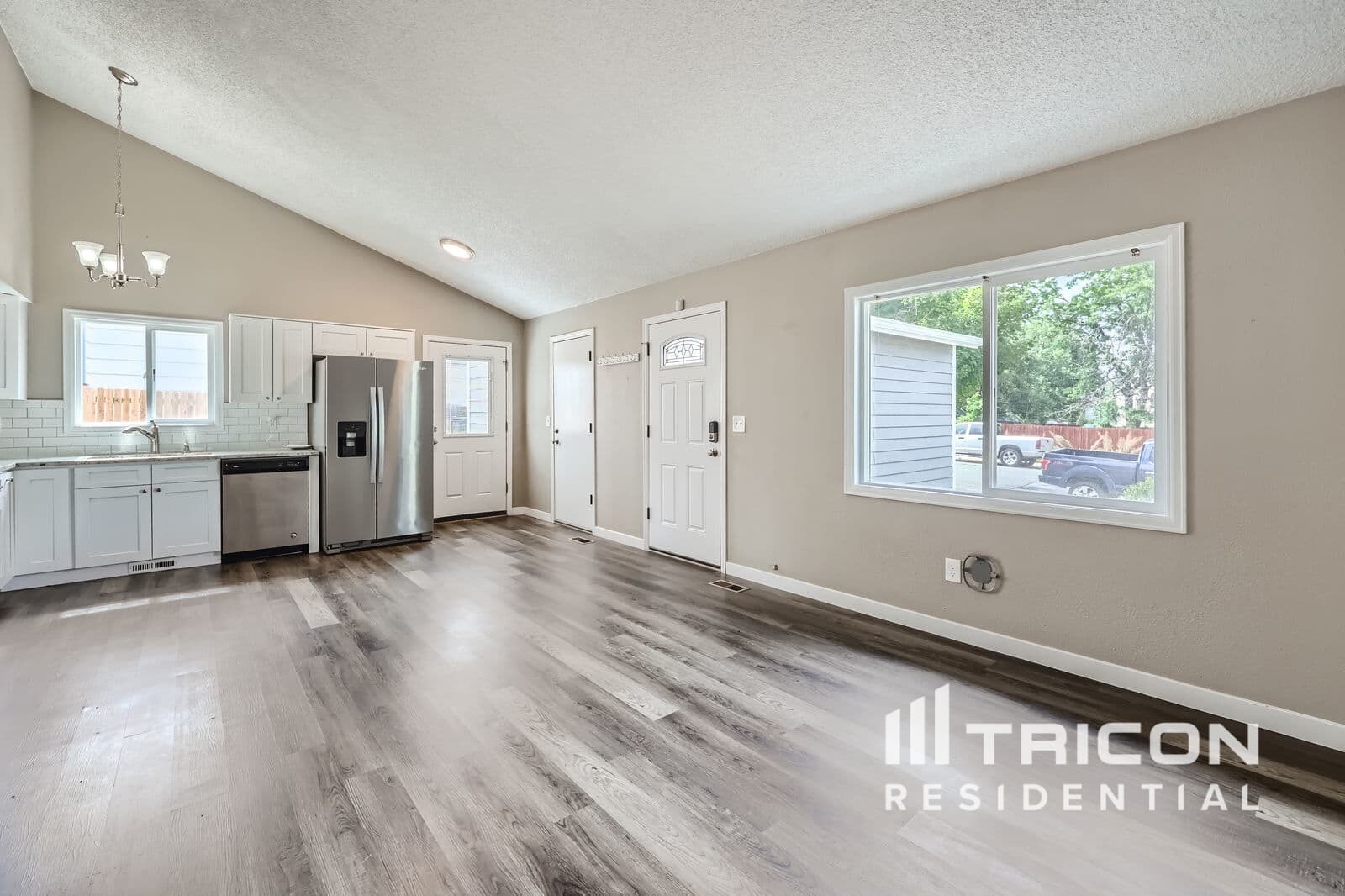 Building Photo - 17496 E Temple Dr