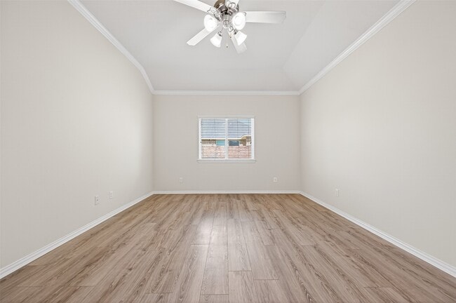 Building Photo - 24634 Lakecrest Creek Dr