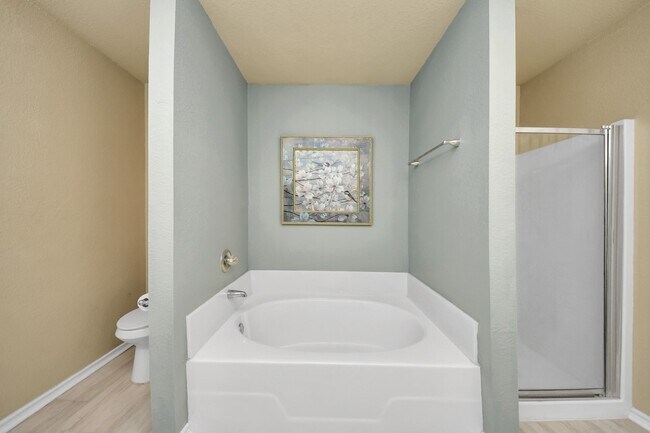 Building Photo - 130 Thunder Basin Dr