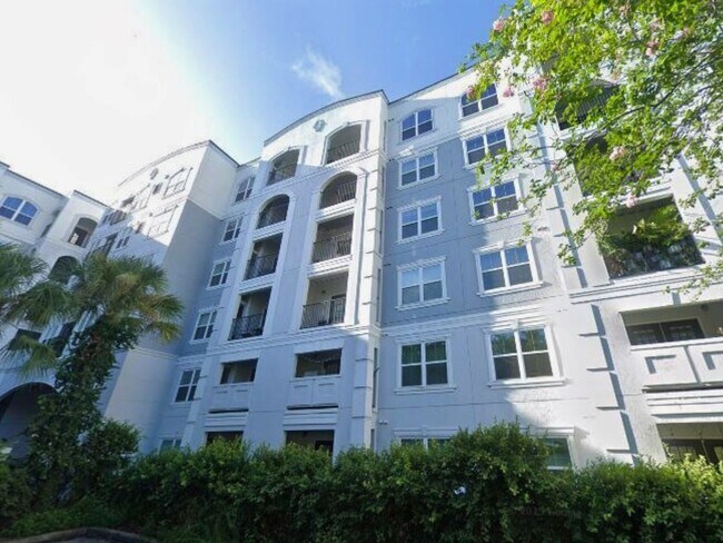 Building Photo - Urban living at its best – 2Bedroooms / 2Baths condo at Grande Downtown Orlando!