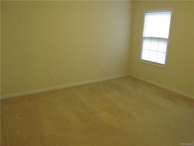 Building Photo - Beautiful West End 2-Story 4 Bedroom Colonial Home