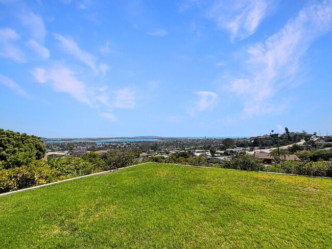 Building Photo - Gorgeous 3BD/2BA House in Pacific Beach W/...